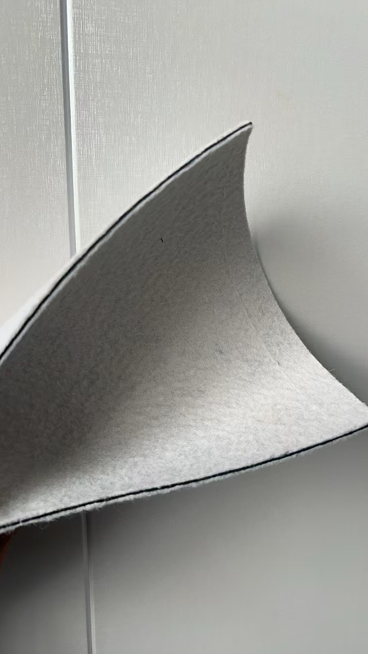 Màng địa kỹ thuật chống thấm tổng hợp